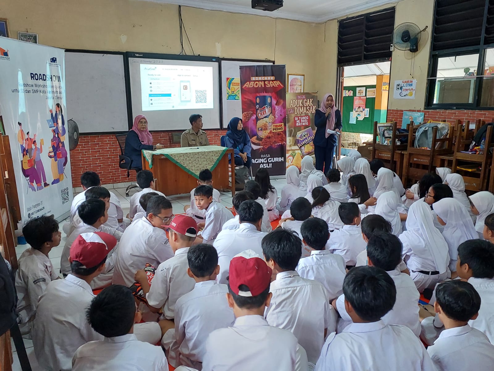 Roadshow Workshop Membaca Di SDN Utan Kayu Selatan 13